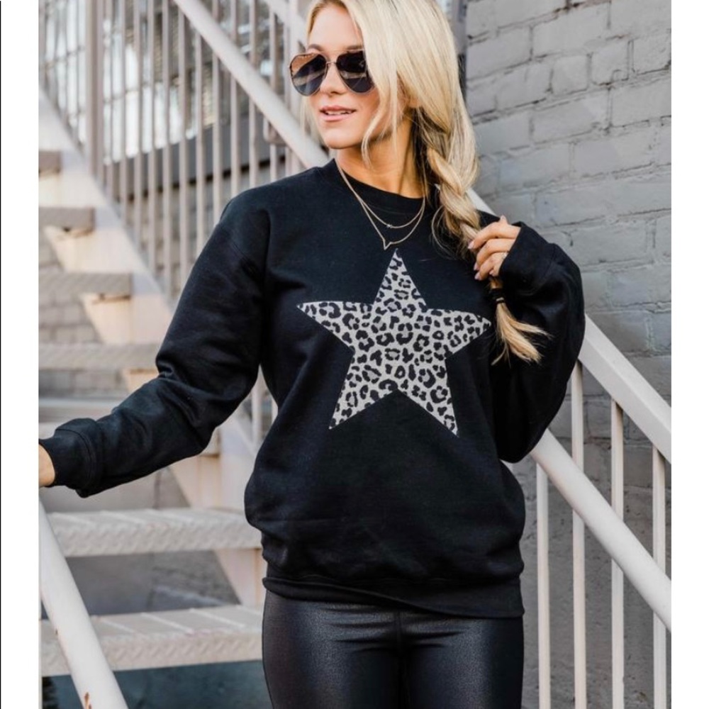 Animal Print Star Black Graphic Sweatshirt